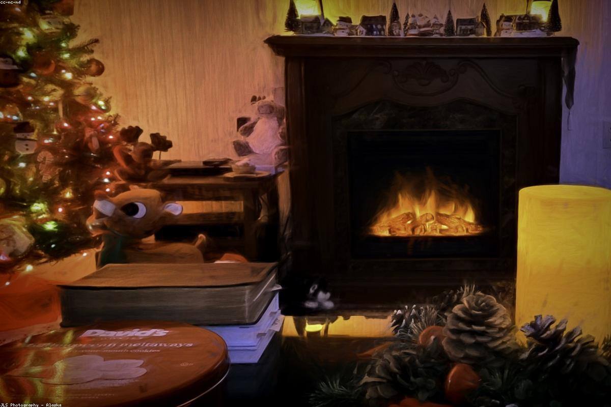 Gezellige haard met houten mantel en warme sfeer